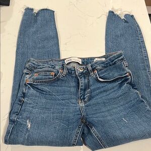 Zara skinny jeans size 6 runs small
